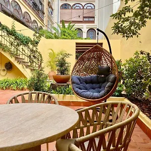 factory-gardens-hostel.catalonia-hotels.com/